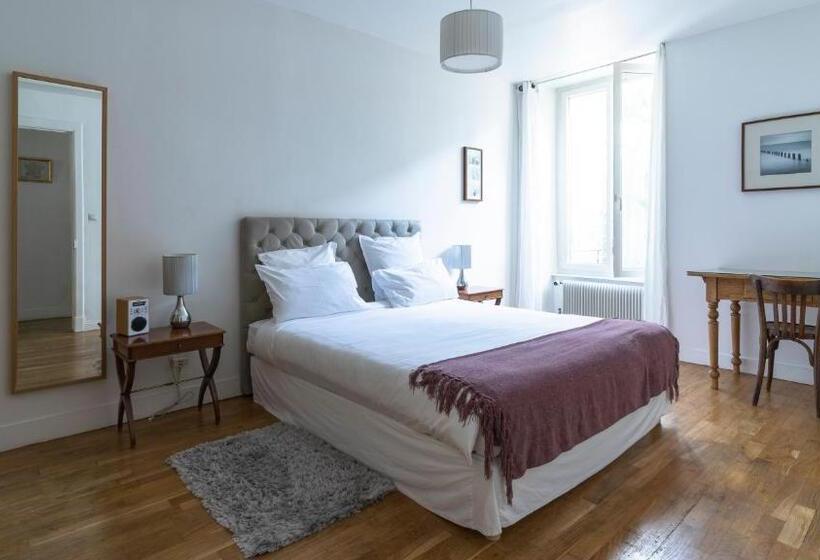 شقة غرفة واحدة, La Maison De Marc