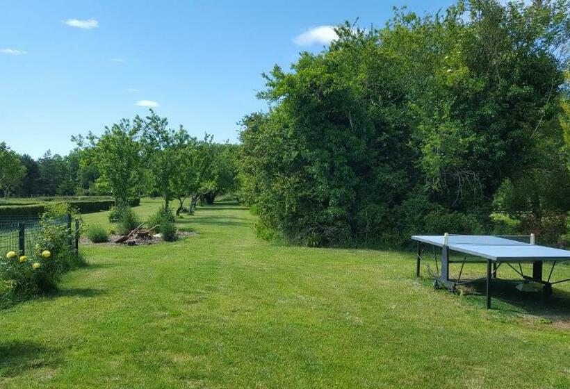 غرفة قياسية مزوَّدة بشُرفة, La Roseraie