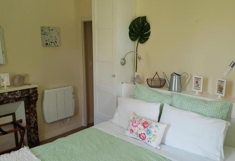 غرفة قياسية, La Roseraie