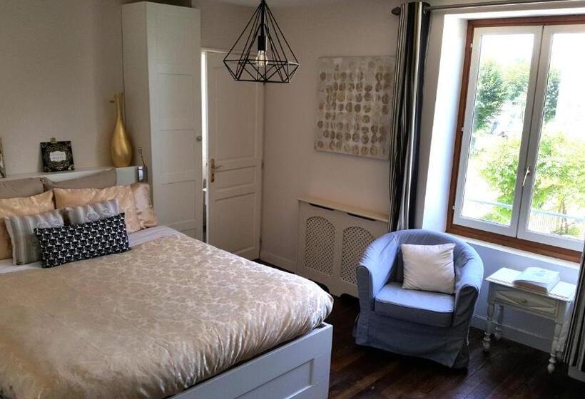 غرفة قياسية, La Roseraie