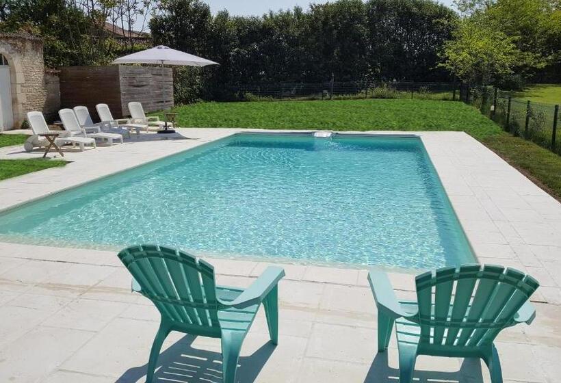 جناح, La Roseraie