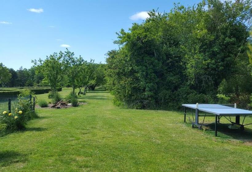 ‫فيلا غرفة نوم واحدة, La Roseraie