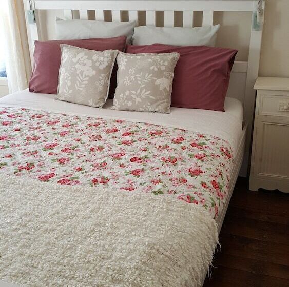 غرفة قياسية مزوَّدة بشُرفة, La Roseraie