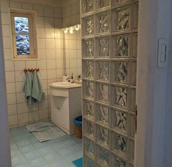 غرفة قياسية, Le Petit Chat