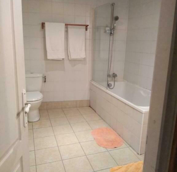 غرفة قياسية, Le Petit Chat