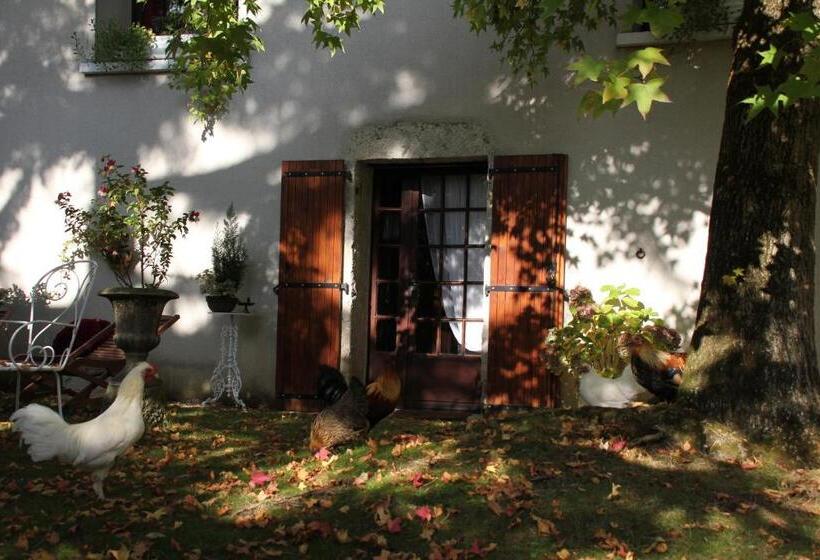 Номер Стандарт, Le Relais De La Tour