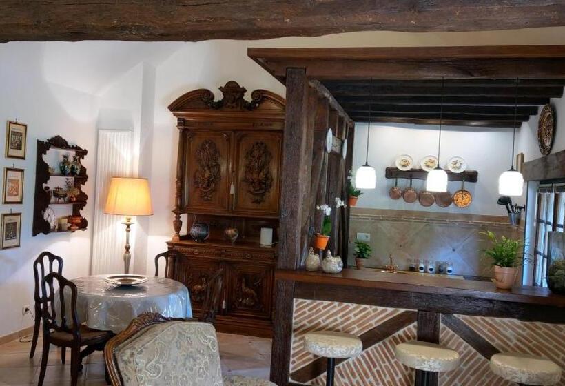 سوییت لوکس, Le Relais De La Tour