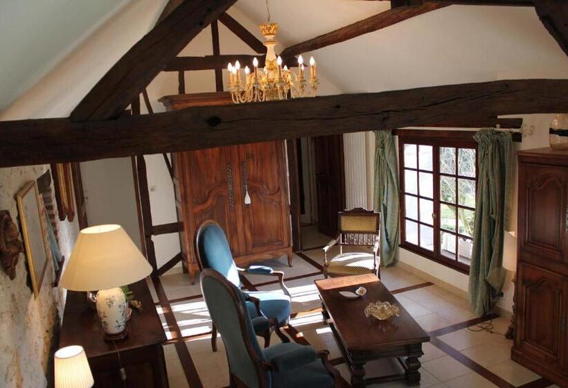 Хижина, Le Relais De La Tour