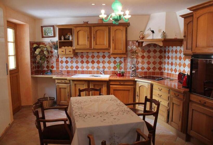 کابین, Le Relais De La Tour