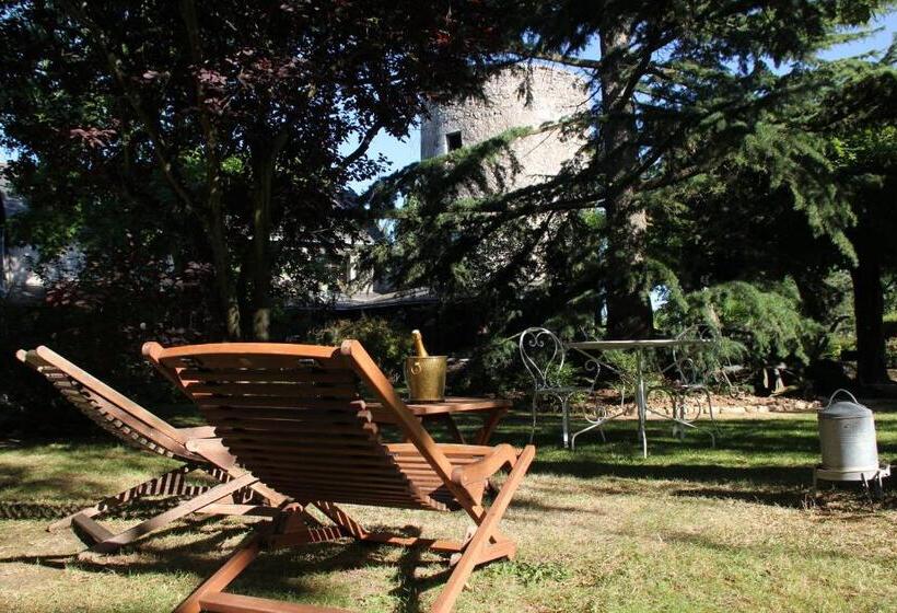 Хижина, Le Relais De La Tour