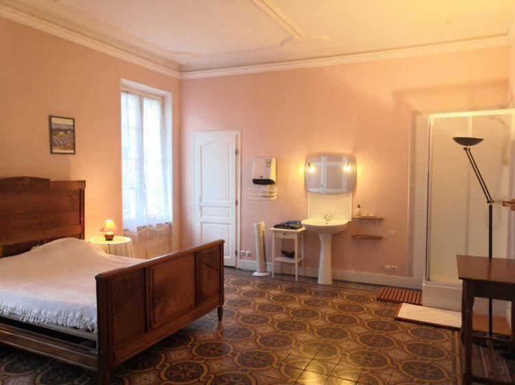 标准间, Les Volets Bleus