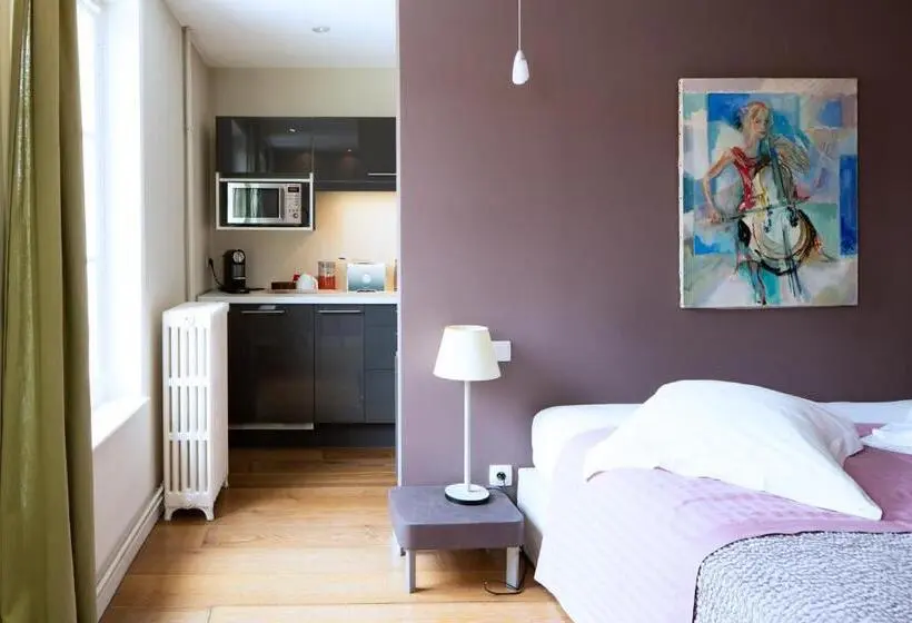 スタンダードスタジオ, Maison D Hote De Myon