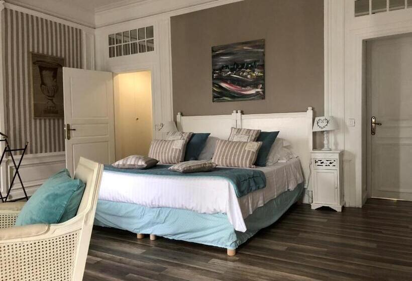디럭스 스위트 킹 침대, Maison D Hôtes Les Jardins De Mazamet