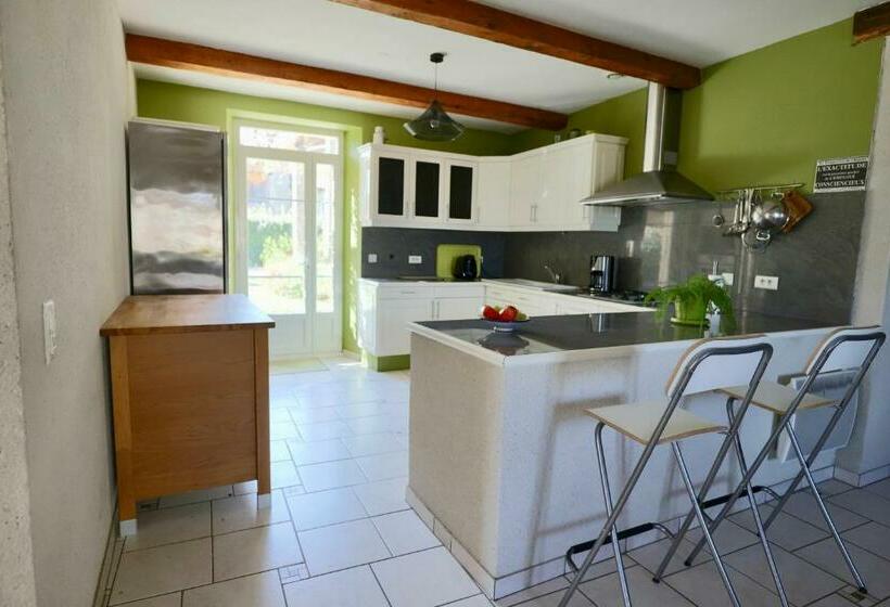 Дом 1 Спальня, Maison De Margot