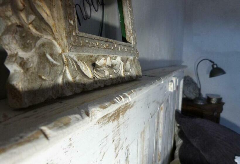 컴포트 룸, Villa Manon