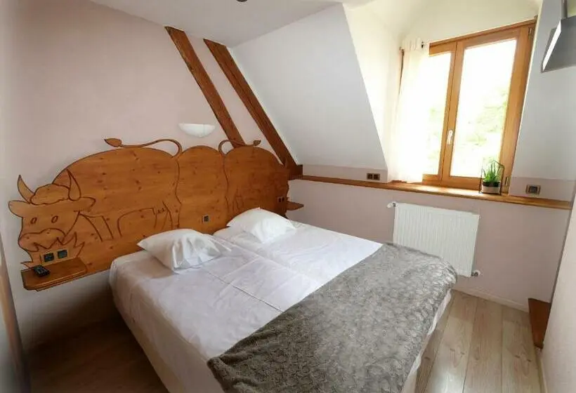 Yhden jaetun makuuhuoneen huoneisto, Auberge De La Rivière