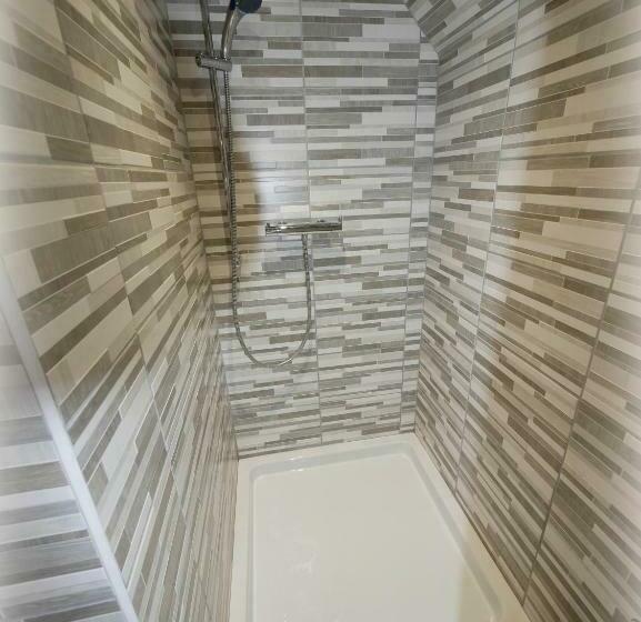 غرفة قياسية رباعية, Auberge De La Rivière