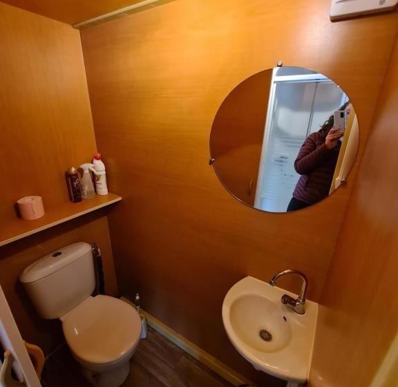 بنجلو قياسى, Auberge De La Rivière