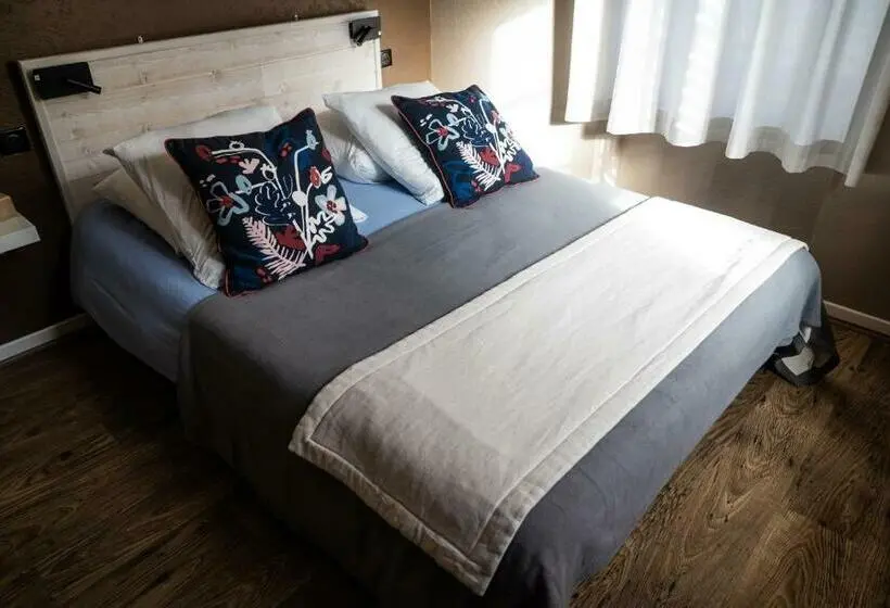スタンダード４人部屋, Gite Auberge Les Cascades