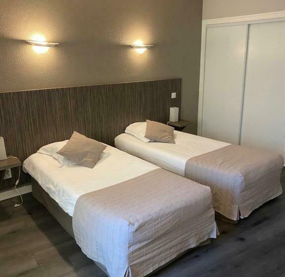 スタンダードルーム, Hôtel Café Les Fleurs