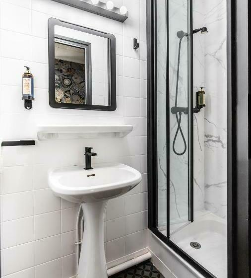 컴포트 룸, Lanjuinais