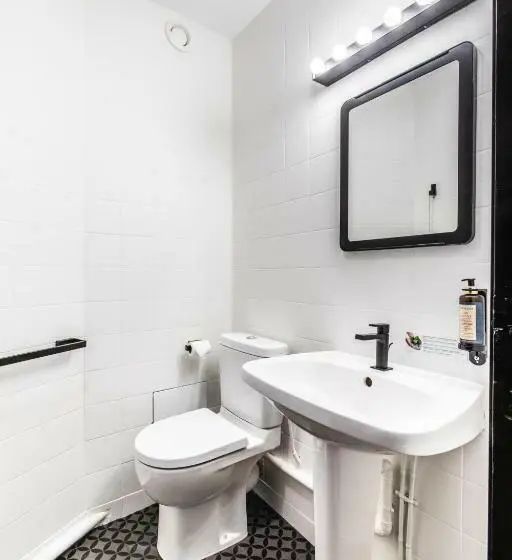 Comfort-huone, Lanjuinais