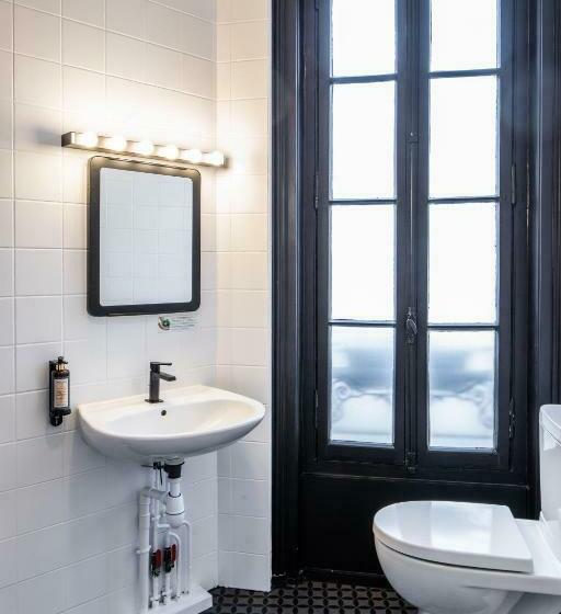 컴포트 룸, Lanjuinais