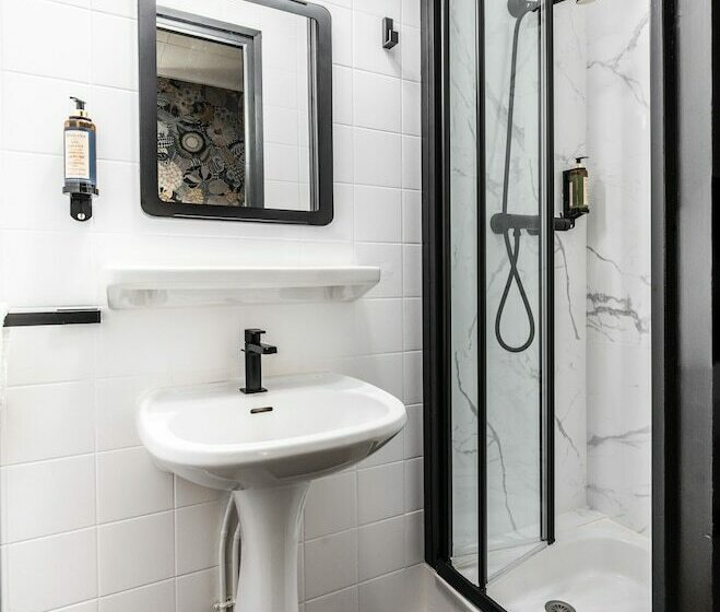 스탠다드 싱글 룸, Lanjuinais