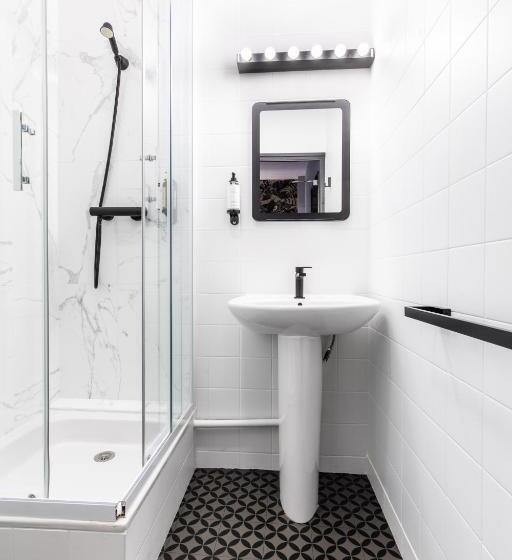 스탠다드 싱글 룸, Lanjuinais