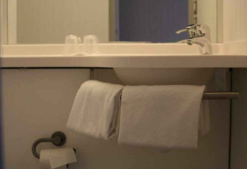 스탠다드 트리플 룸, Ibis Budget Laval