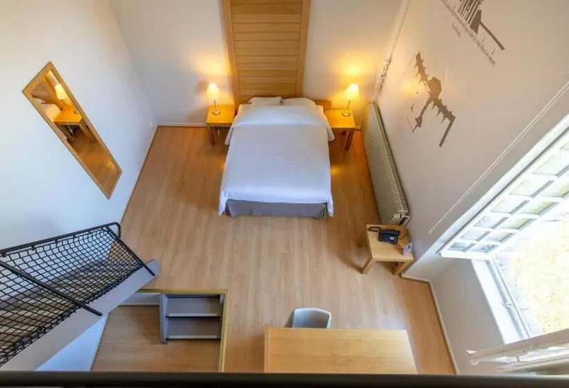 Standard Kolmen Hengen Huone, La Saline Royale
