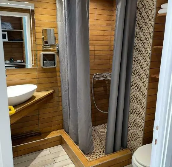Standard-huone, L'abribis