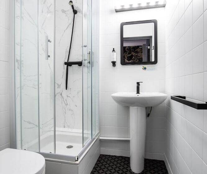 스탠다드 룸, Lanjuinais