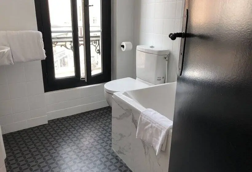 Standard-huone, Lanjuinais