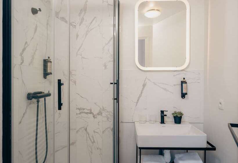 스탠다드 룸, Lanjuinais