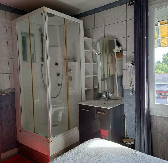 标准间, Le Petit Pecheur