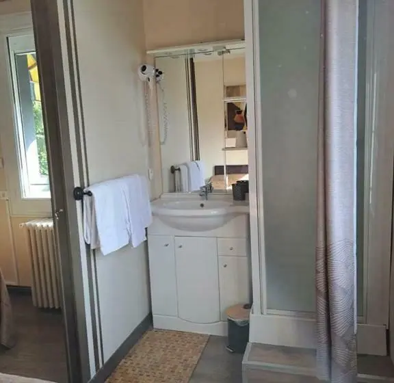 Standard Neljän Hengen Huone, Le Petit Pecheur