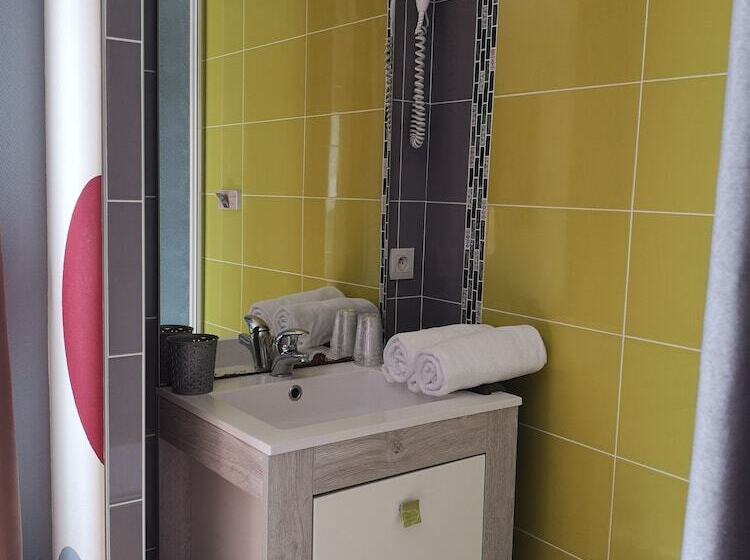 标准间, Le Petit Pecheur