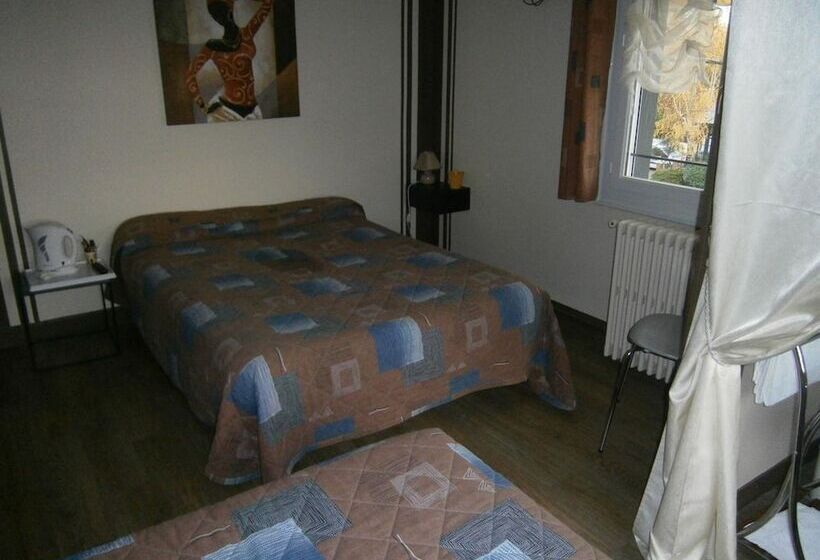 四人标准间, Le Petit Pecheur