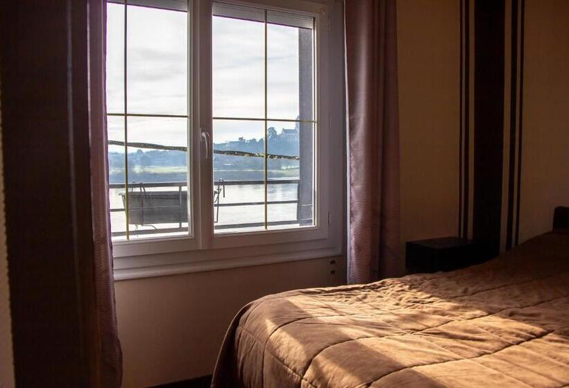 四人标准间, Le Petit Pecheur