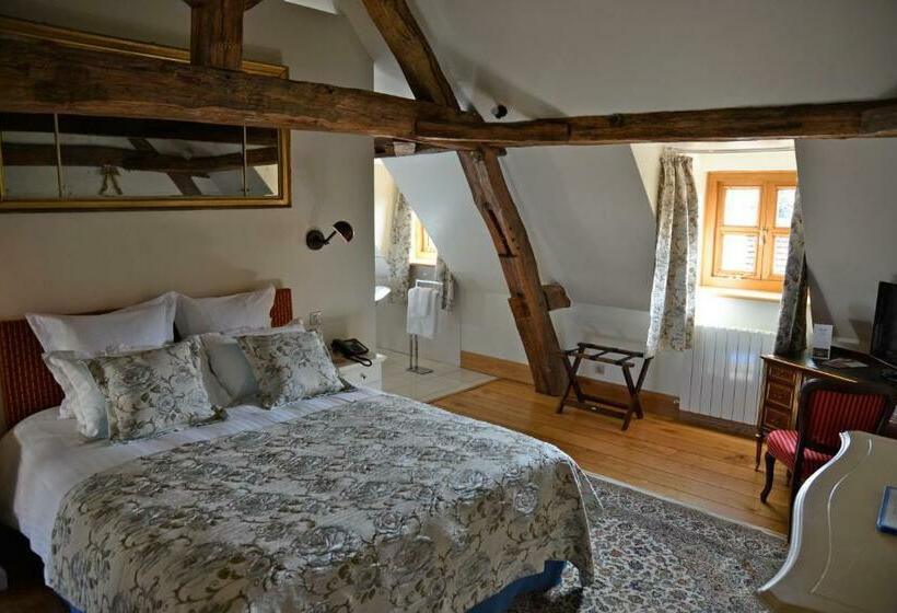 غرفة كومفورت, Les Deux Chèvres