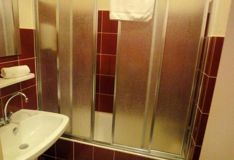 스탠다드 룸, Restaurant La Grenouillère