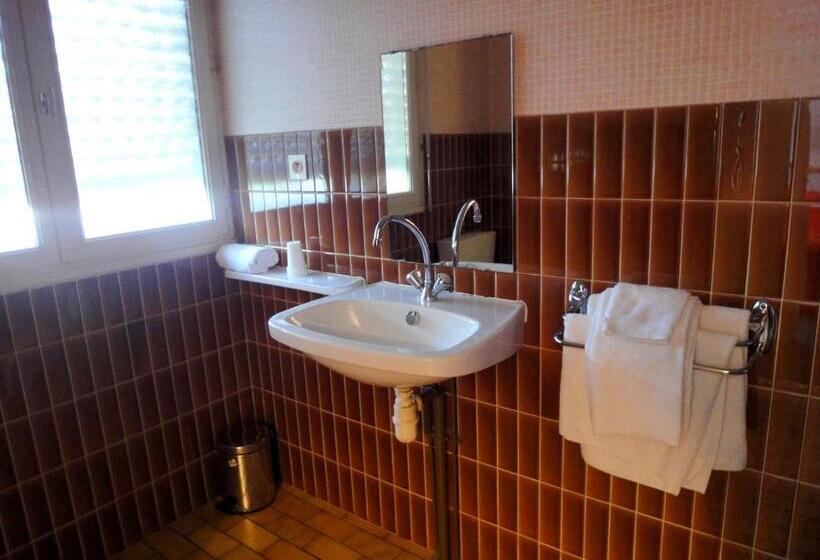 חדר סטנדרט לשלושה, Restaurant La Grenouillère