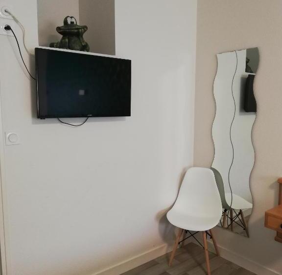 חדר סטנדרט לשלושה, Restaurant La Grenouillère