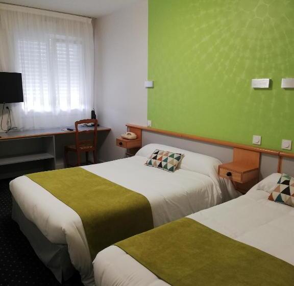 חדר סטנדרט לשלושה, Restaurant La Grenouillère