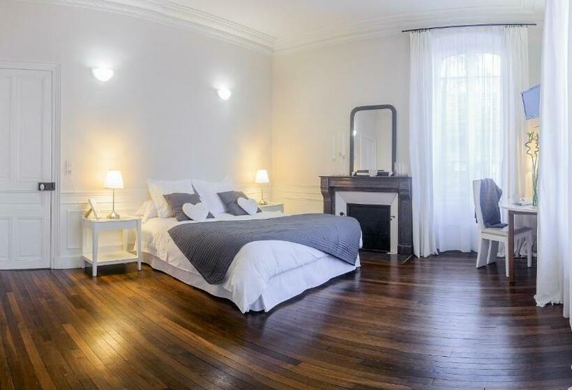 수피리어 룸, Au Fil De Troyes