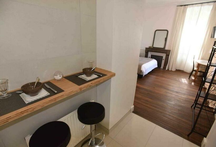 수피리어 룸, Au Fil De Troyes