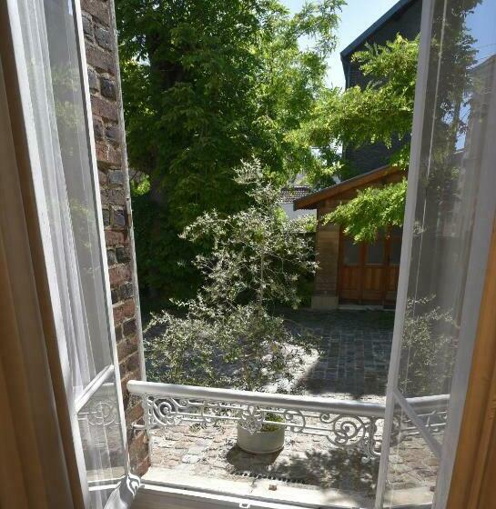 수피리어 룸, Au Fil De Troyes