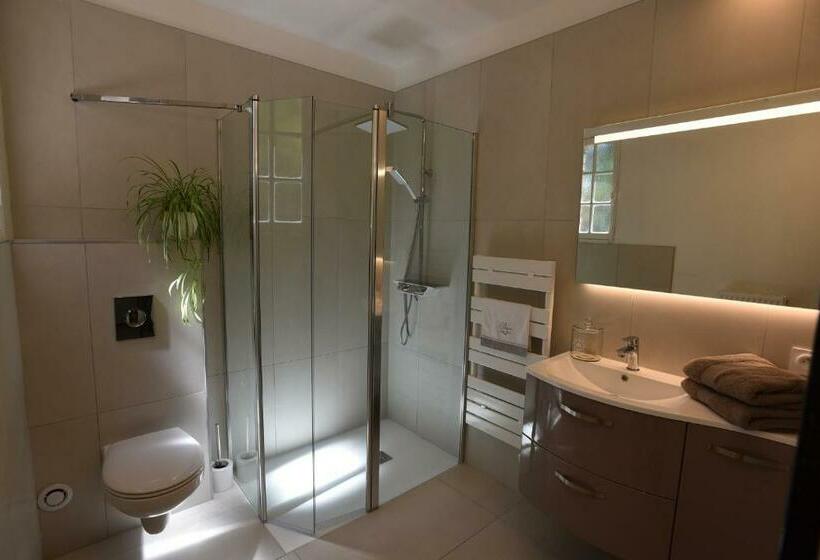 수피리어 룸, Au Fil De Troyes