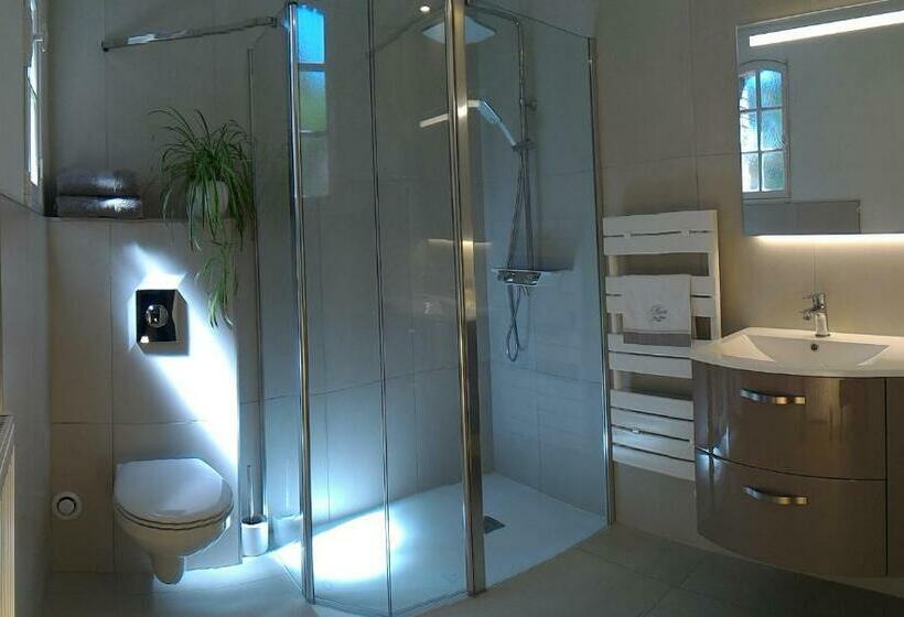 수피리어 룸, Au Fil De Troyes